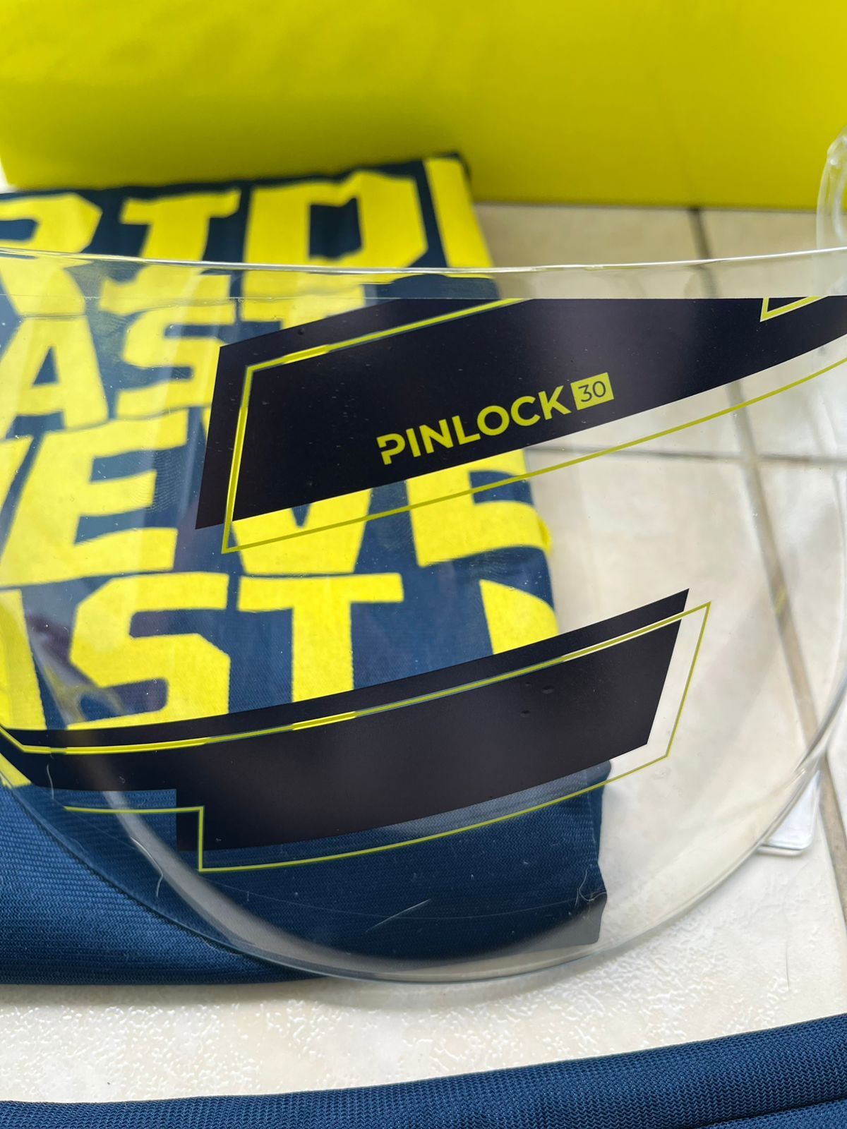 CASCO SHAFT SH 502 SP NEGRO VISERA FUCSIA Y TRANSPARENTE