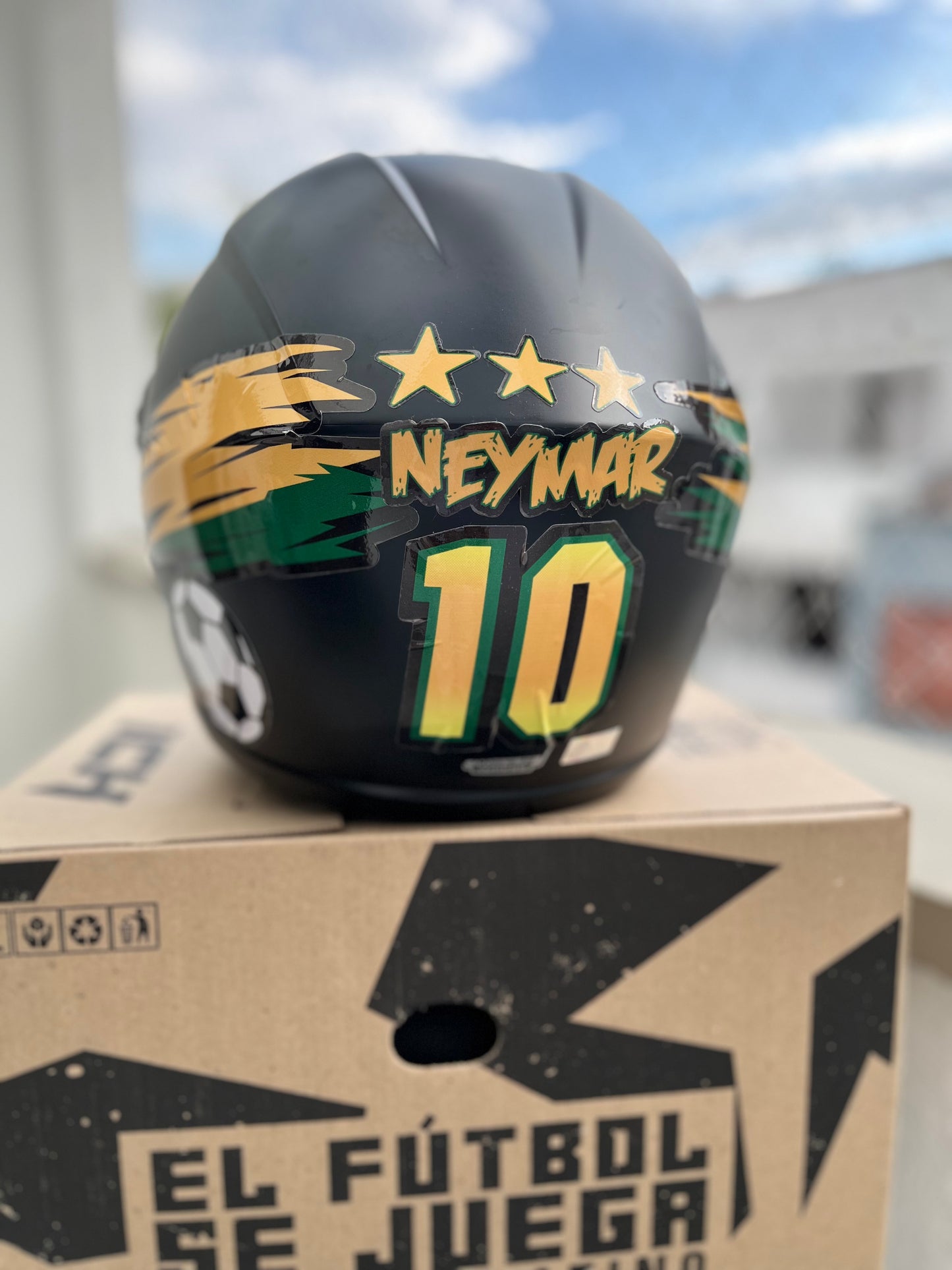 Casco ICH Moto Brasil Neymar  Mundial Fútbol Calcomanías Incluidas Doble Visera NEGRA Y TRANSPARENTE