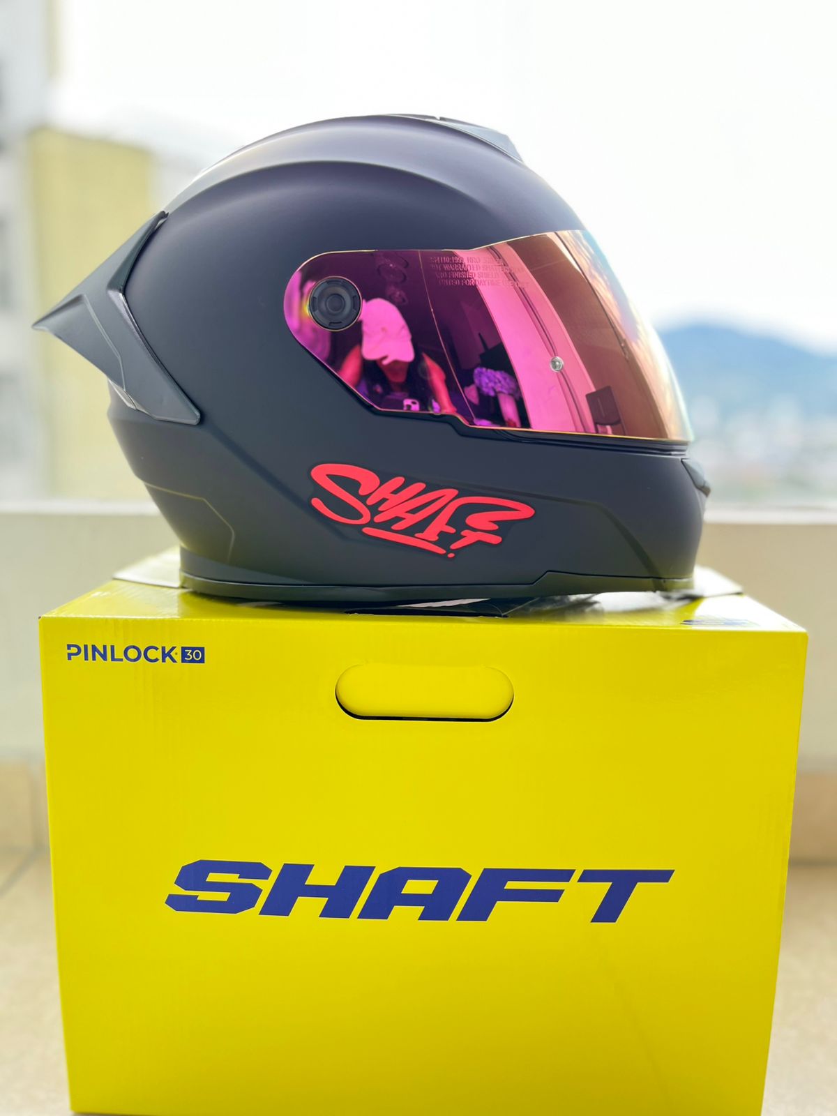 CASCO SHAFT SH  502  SP NEGRO VISERA FUCSIA Y TRANSPARENTE