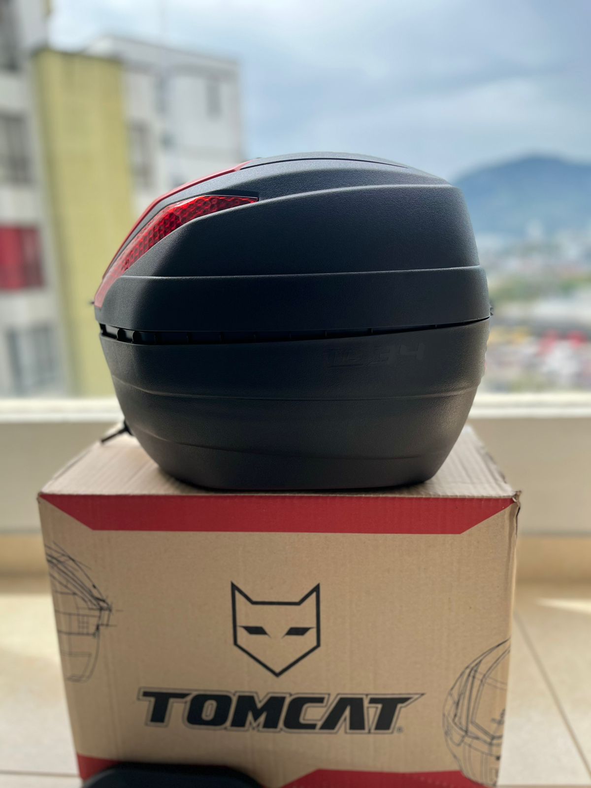 MALETERO ROJO TOM CAT 34 LITROS