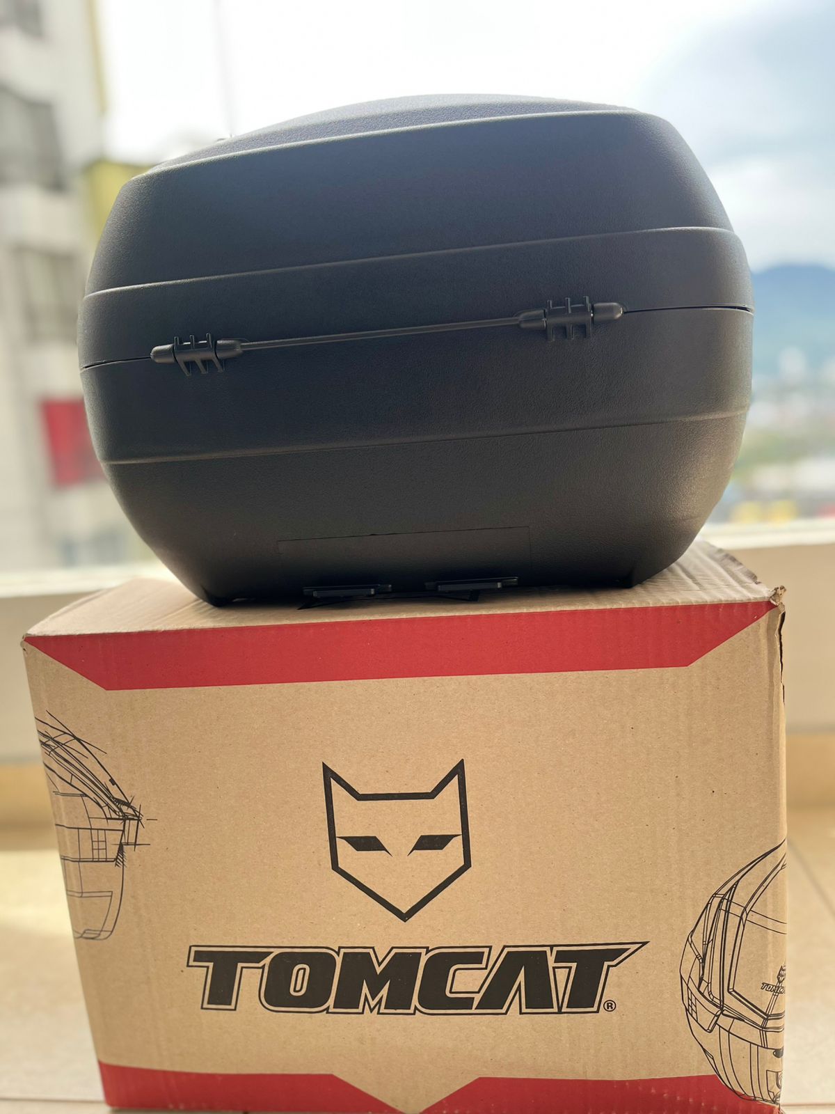 MALETERO ROJO TOM CAT 34 LITROS