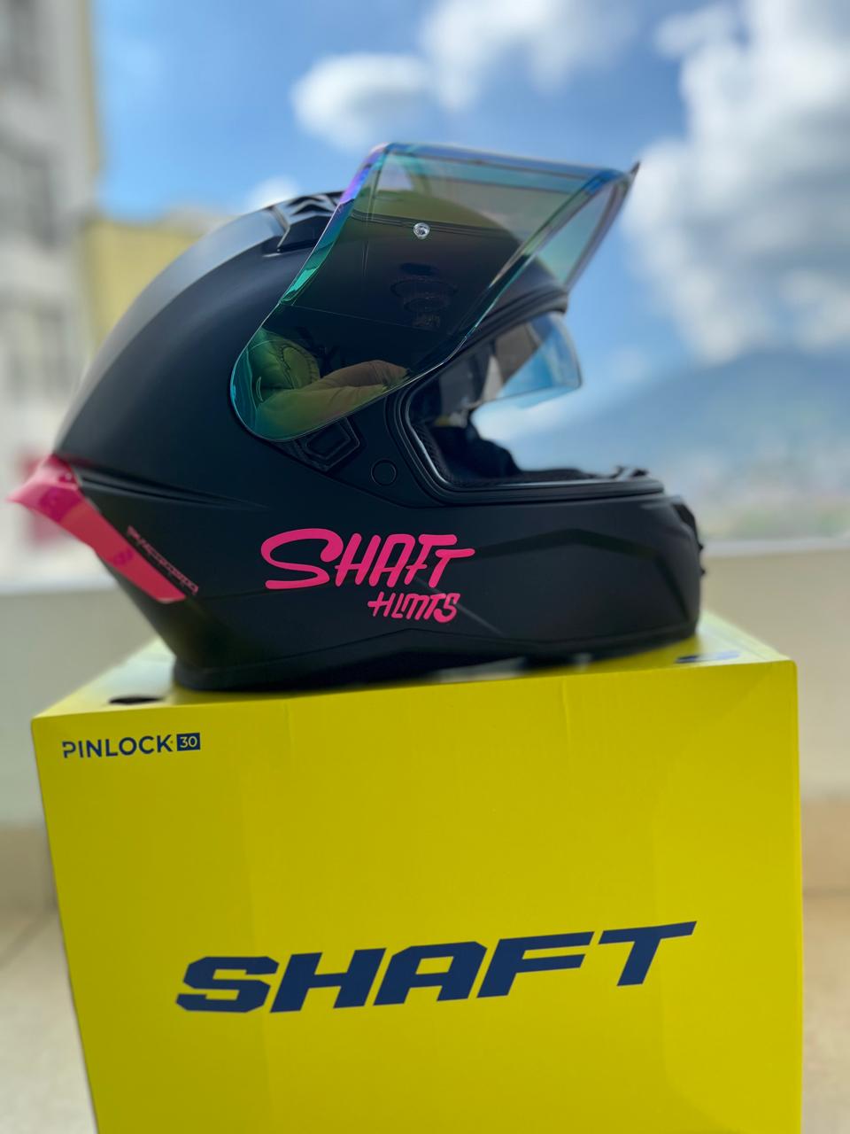 CASCO SHAFT 504 DV  NEGRO CON FUCSIA VISERA TORNASOL Y TRANSPARENTE