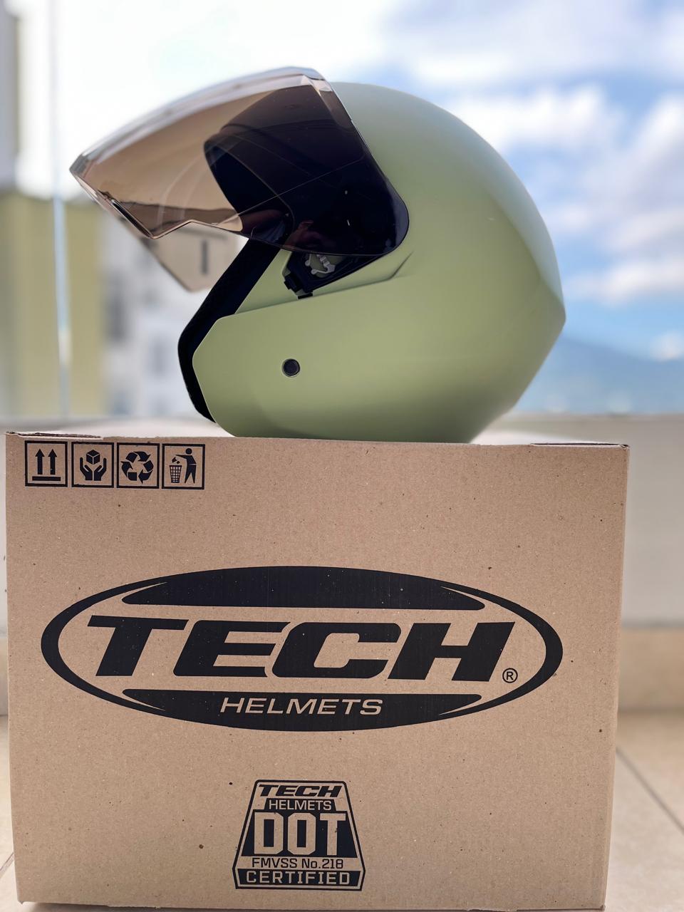 CASCO TECH T 10  ABIERTO VERDE CLARO VISERA NEGRA