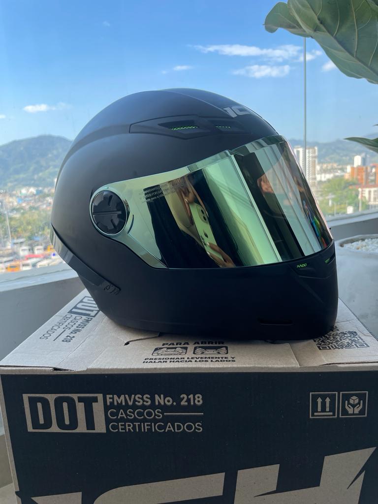 CASCO ICH 501 CON VISERA DORADA